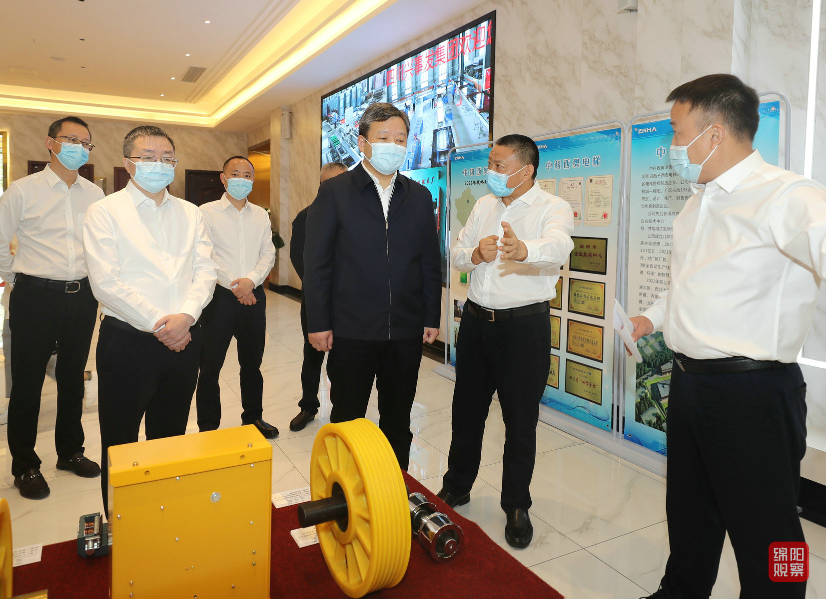 2022年4月28日 曹立軍在興事發(fā)集團(tuán)調(diào)研（記者 賴(lài)杰 攝）.JPG