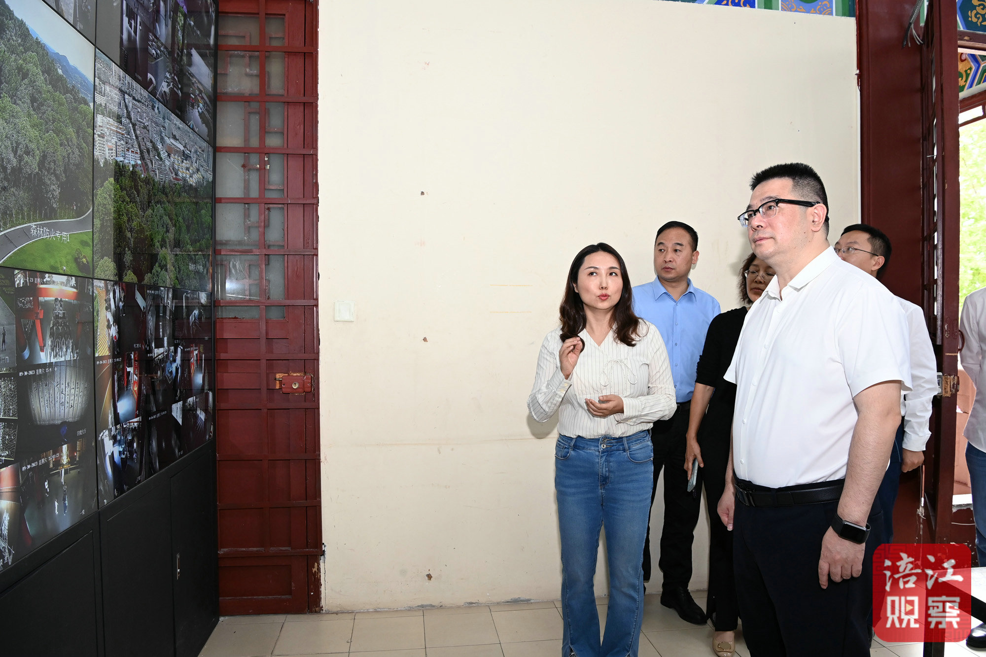 2023年9月30日，李云在富樂山公園督導(dǎo)檢查節(jié)日期間安全生產(chǎn)情況1  張莉 攝.jpg